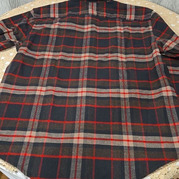 Pendleton Woolen Mills Men's  Flannel Shirt Medium NWT - Picture 9 of 16